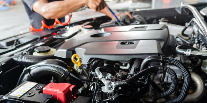 Diesel- oder Benzinmotor.